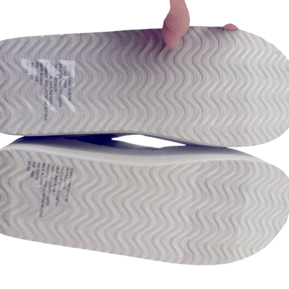 Steve Madden size M 7/8 Silver Women's Platform faux fur booties slippers NWOB - Picture 4 of 6